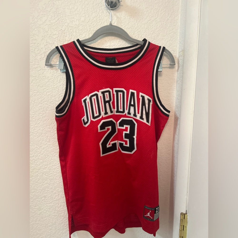 AIR JORDAN Kids The Michael Jordan Jersey in Red & Black SZ: Kids Large